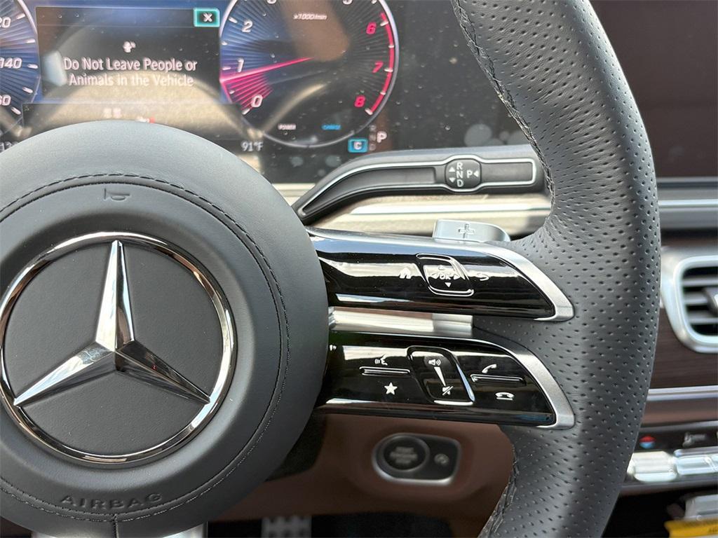 new 2025 Mercedes-Benz GLS 450 car, priced at $92,158