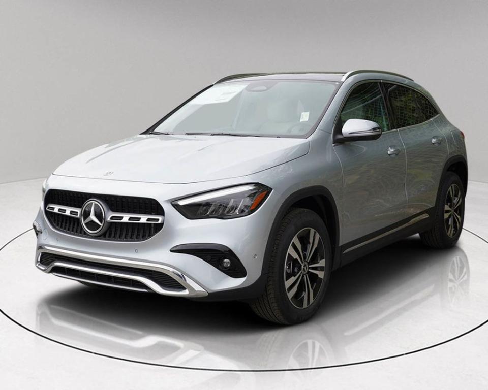 new 2025 Mercedes-Benz GLA 250 car, priced at $50,875