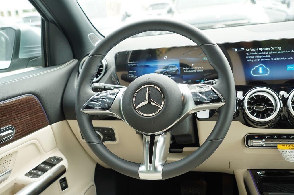 new 2025 Mercedes-Benz GLA 250 car, priced at $50,875