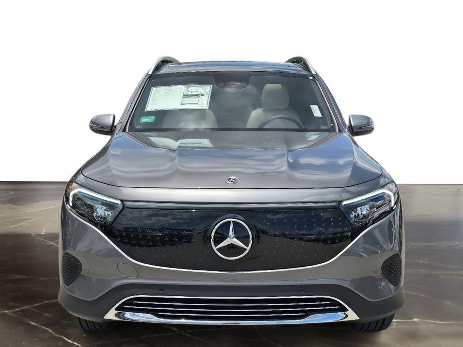 new 2024 Mercedes-Benz EQB 300 car, priced at $59,956