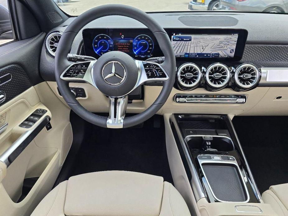 new 2024 Mercedes-Benz EQB 300 car, priced at $59,956