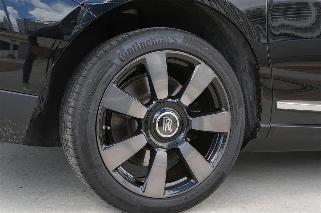 used 2024 Rolls-Royce Cullinan car, priced at $339,000