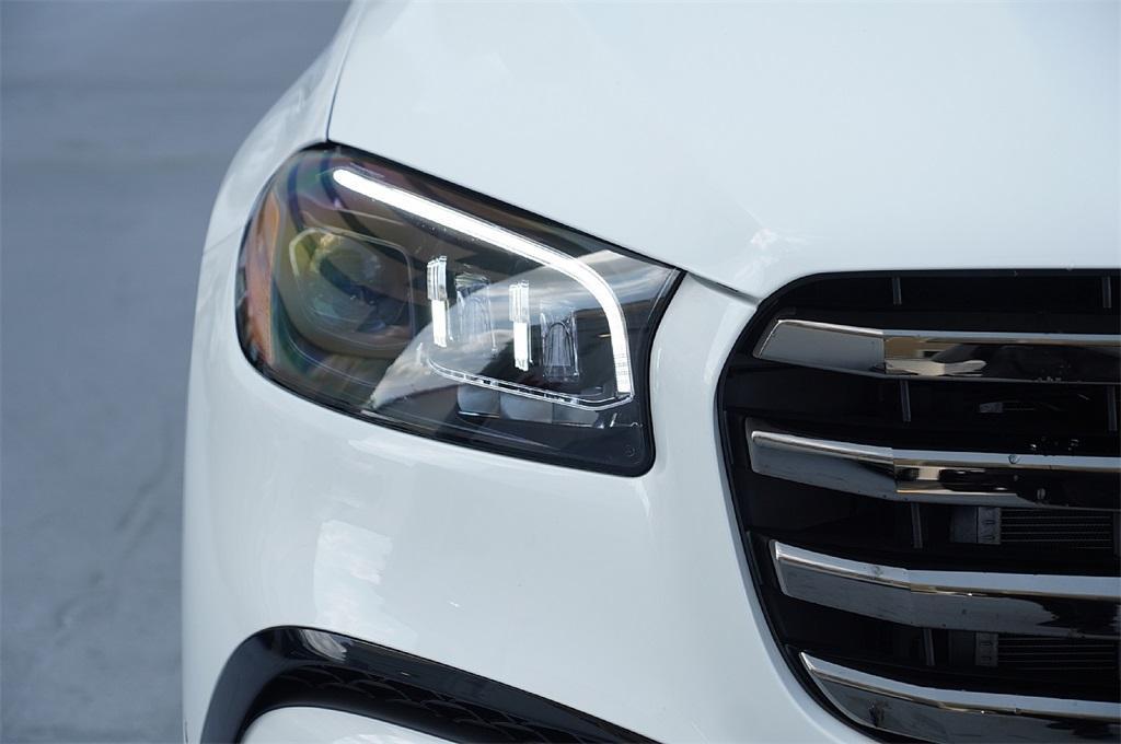 new 2025 Mercedes-Benz GLS 450 car, priced at $90,857