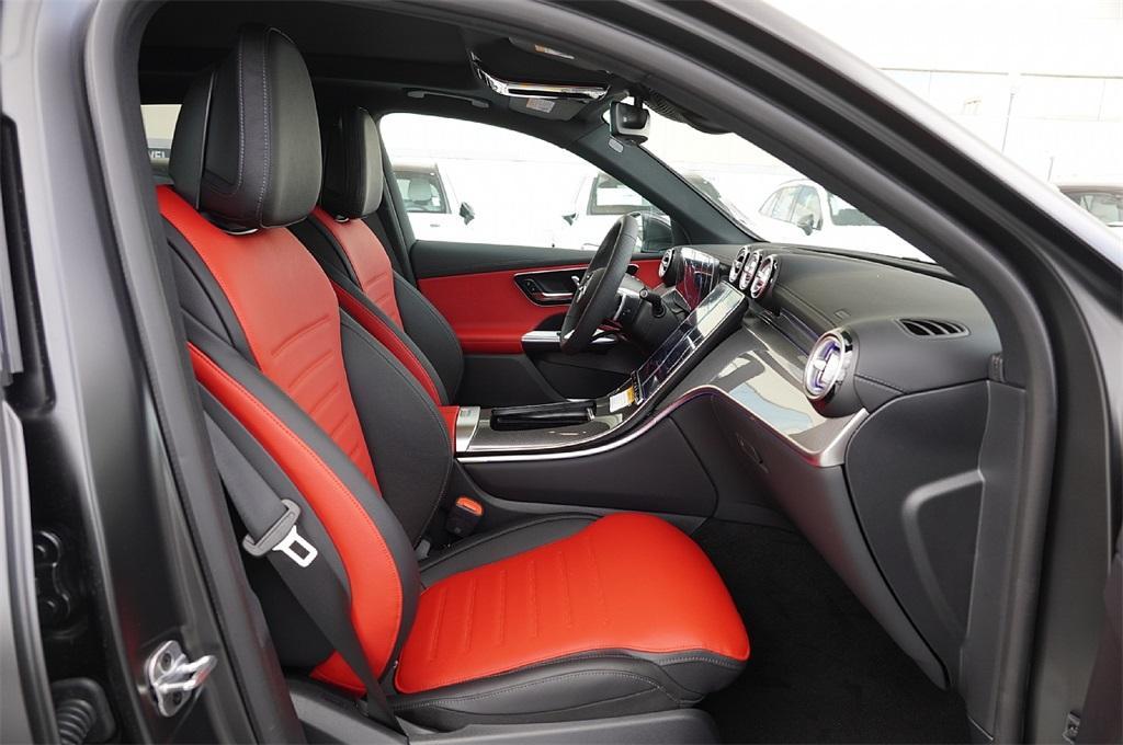 new 2025 Mercedes-Benz GLC 300 car, priced at $58,972
