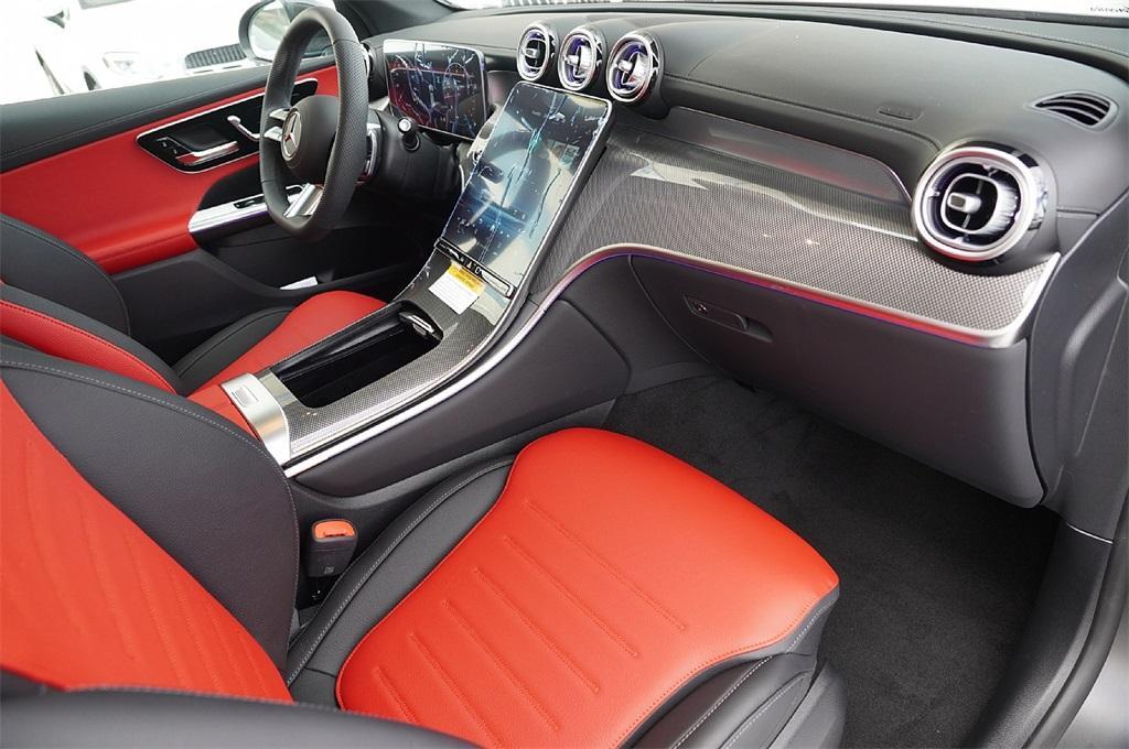 new 2025 Mercedes-Benz GLC 300 car, priced at $58,972