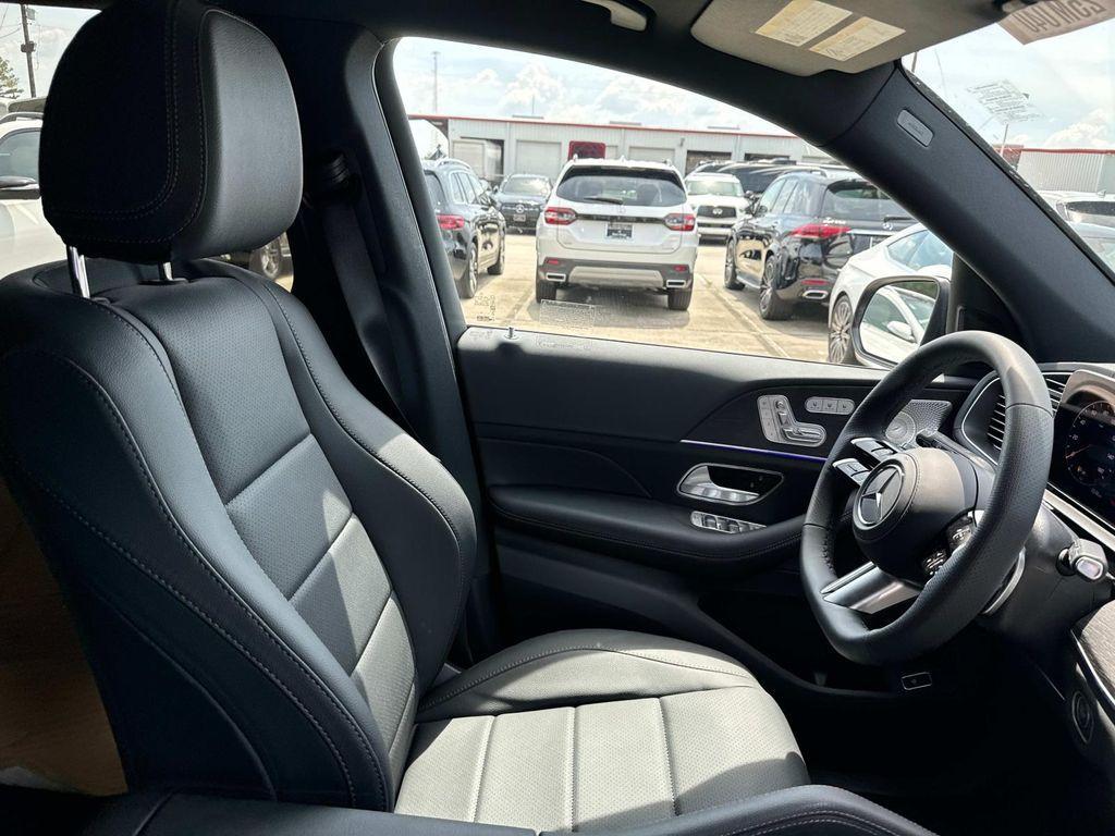 new 2025 Mercedes-Benz GLS 450 car, priced at $97,415