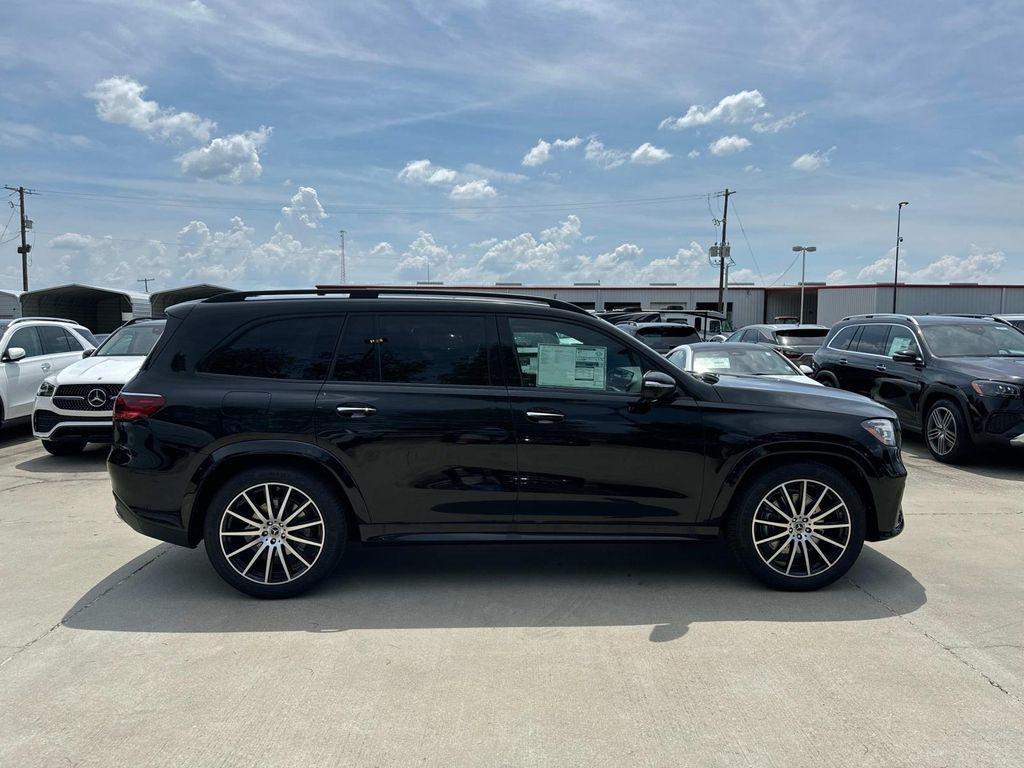 new 2025 Mercedes-Benz GLS 450 car, priced at $97,415