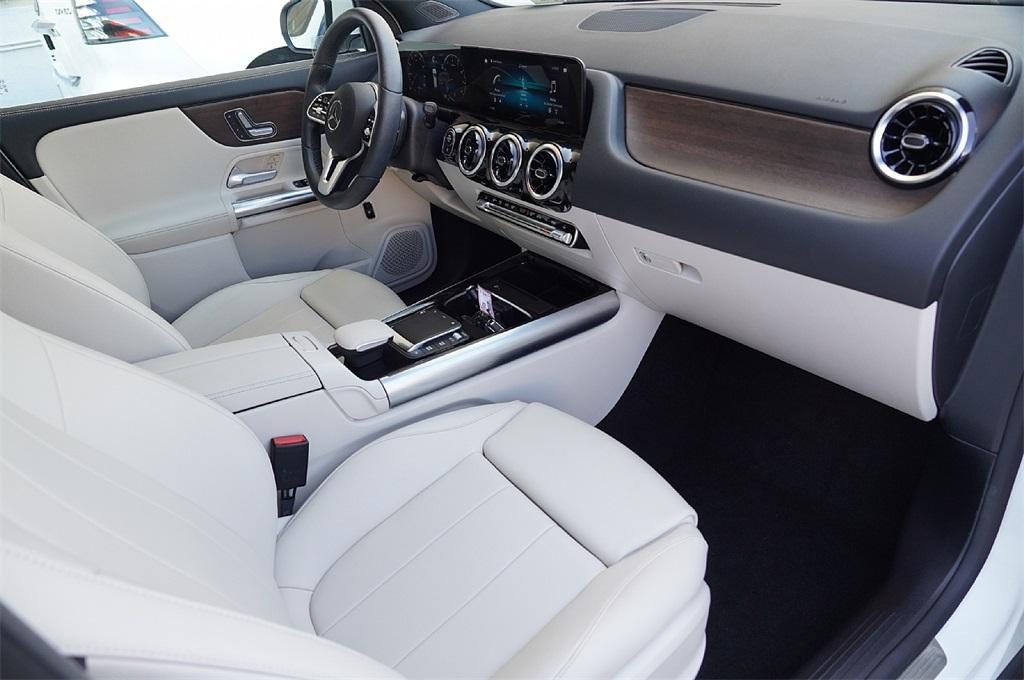 used 2022 Mercedes-Benz GLA 250 car, priced at $32,990