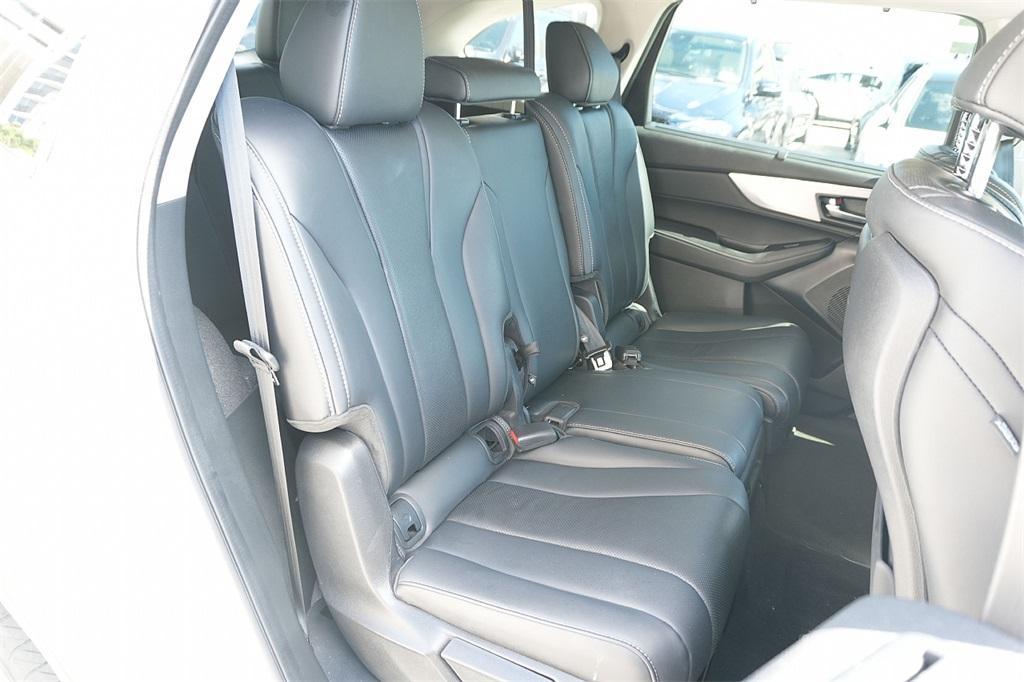 used 2023 Acura MDX car, priced at $34,325