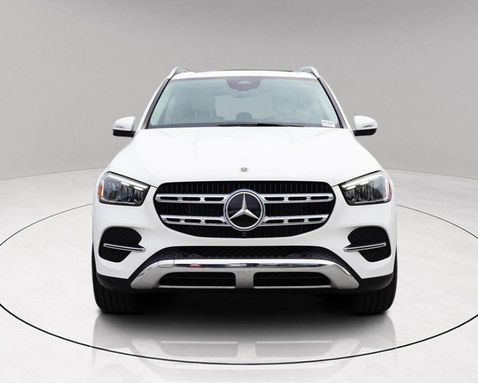 used 2024 Mercedes-Benz GLE 350 car, priced at $65,989