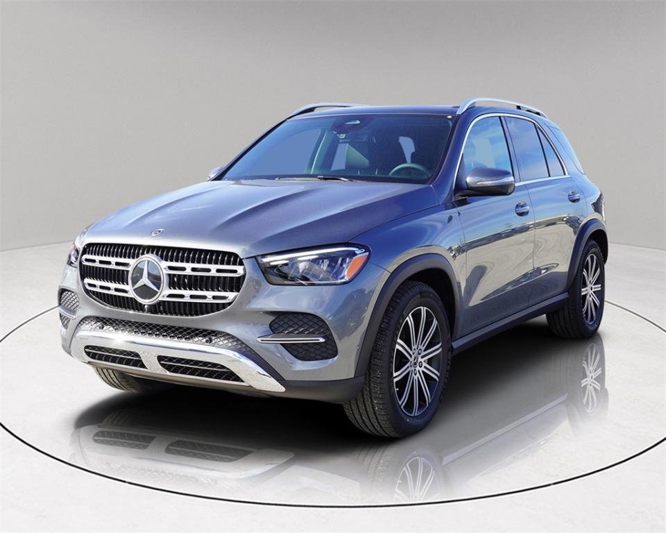 new 2025 Mercedes-Benz GLE 450 car, priced at $77,095