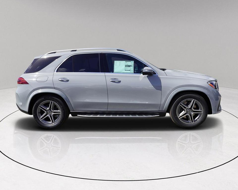 new 2025 Mercedes-Benz GLE 580 car, priced at $89,099