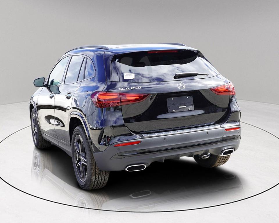 new 2025 Mercedes-Benz GLA 250 car, priced at $48,865