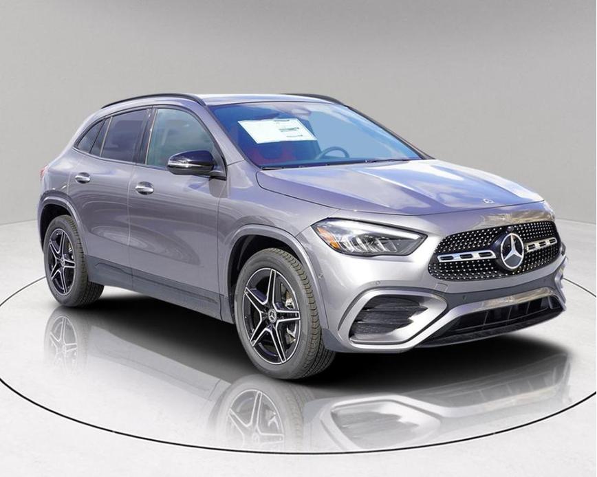 new 2025 Mercedes-Benz GLA 250 car, priced at $49,820