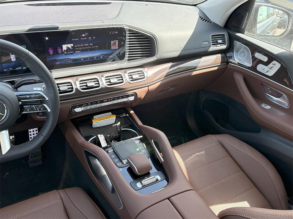 new 2025 Mercedes-Benz GLS 450 car, priced at $91,166