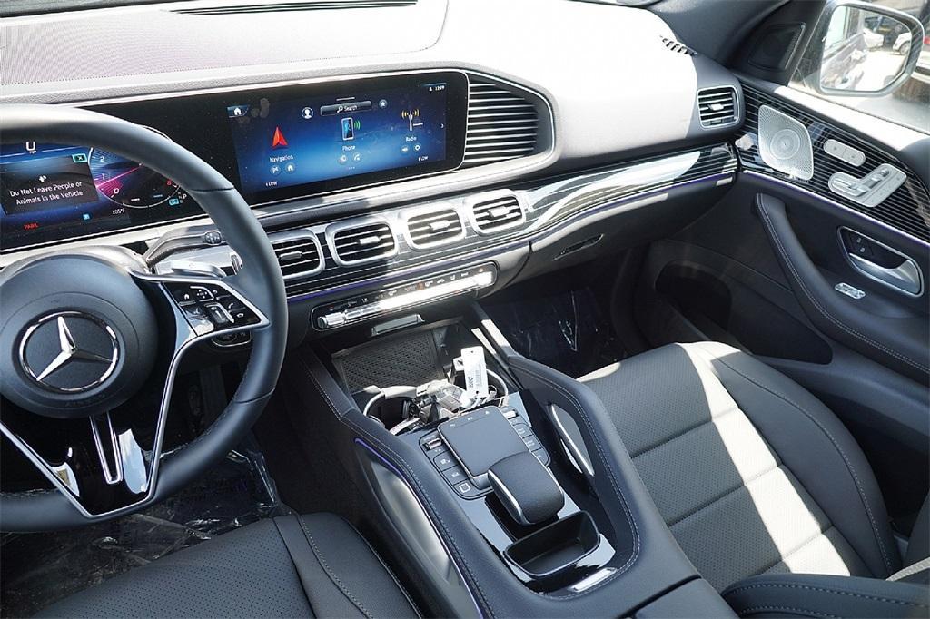 new 2025 Mercedes-Benz GLE 450 car, priced at $76,155