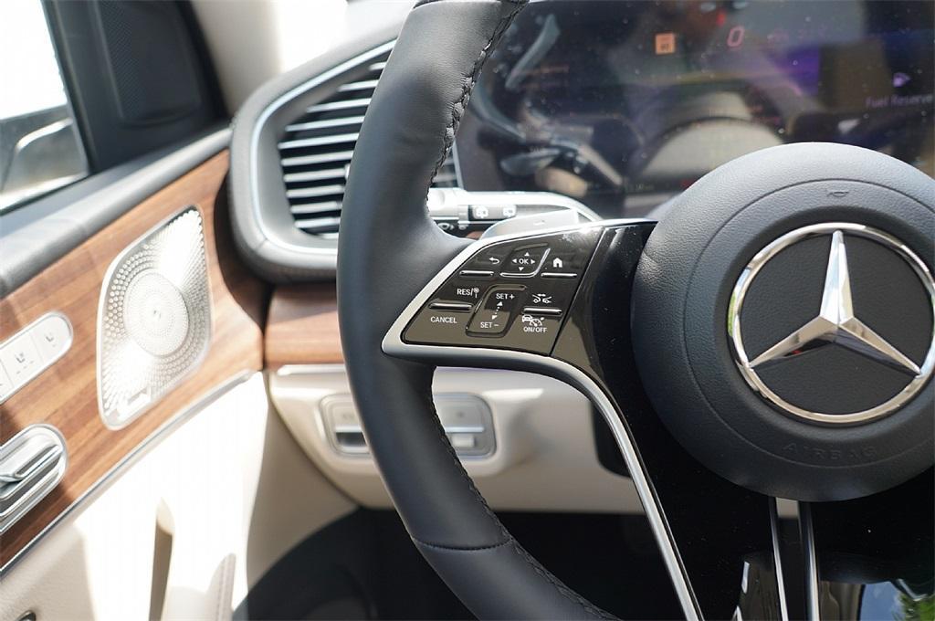 new 2025 Mercedes-Benz GLS 450 car, priced at $84,622