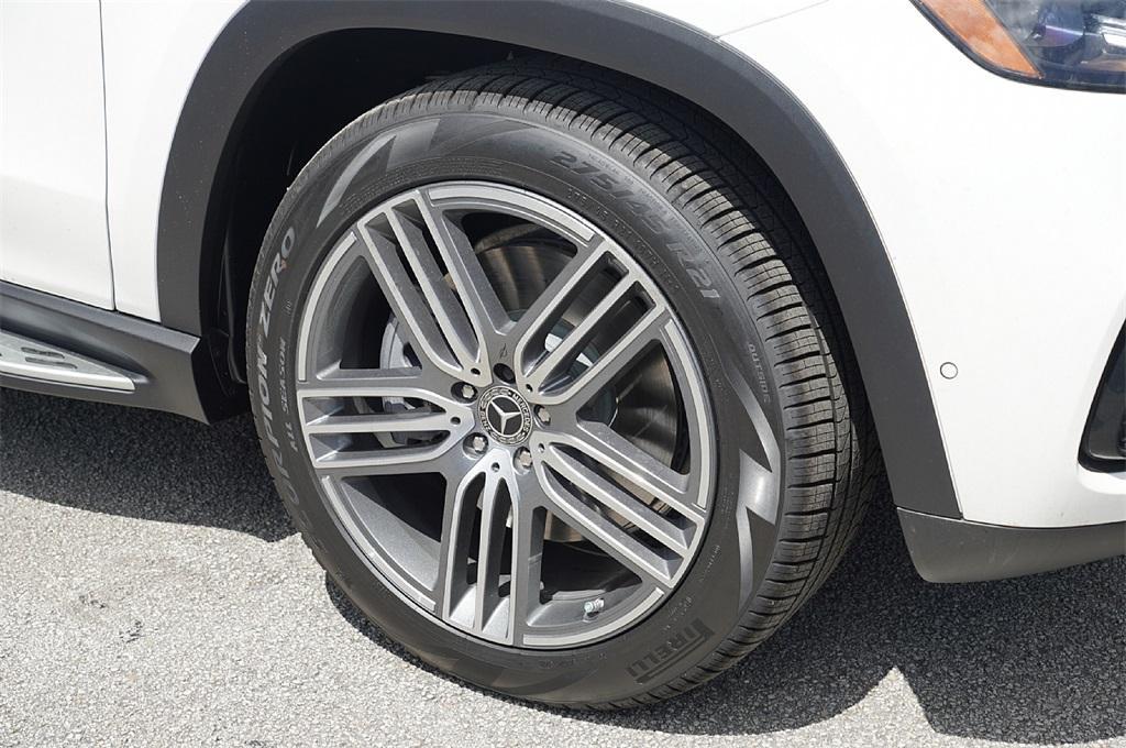 new 2025 Mercedes-Benz GLS 450 car, priced at $84,622