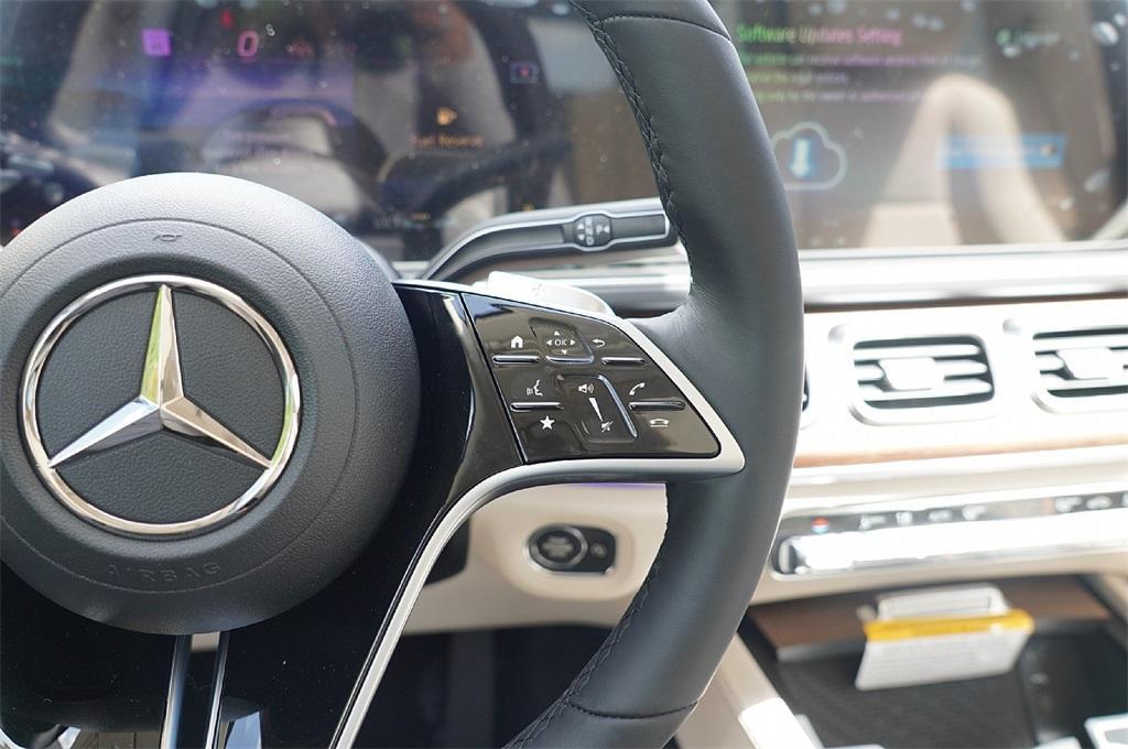 new 2025 Mercedes-Benz GLS 450 car, priced at $84,622