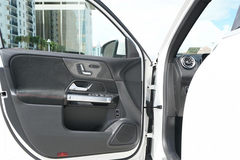 used 2021 Mercedes-Benz GLB 250 car, priced at $33,600