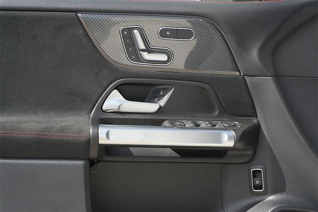 used 2021 Mercedes-Benz GLB 250 car, priced at $33,600