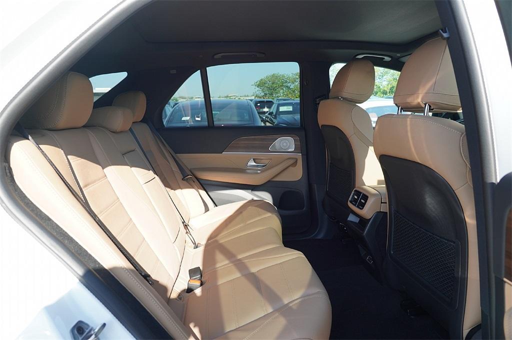 new 2025 Mercedes-Benz GLE 350 car, priced at $70,128