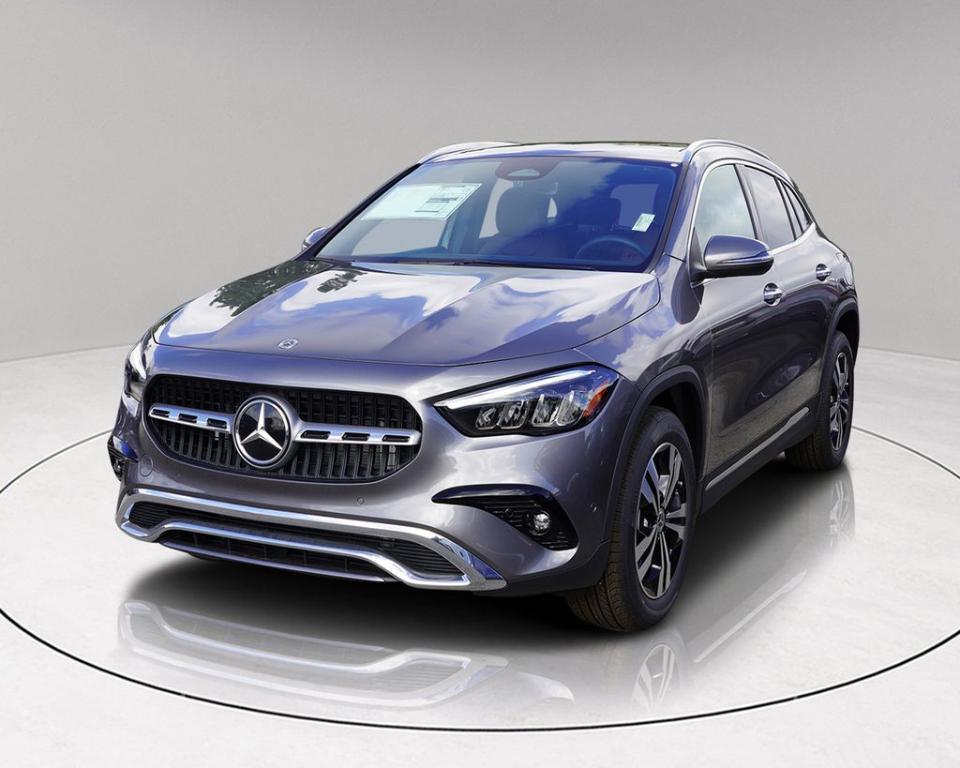 new 2025 Mercedes-Benz GLA 250 car, priced at $49,400