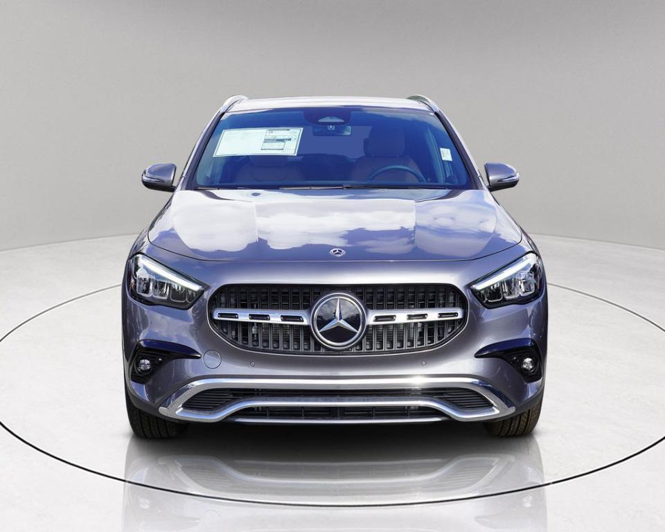 new 2025 Mercedes-Benz GLA 250 car, priced at $49,400