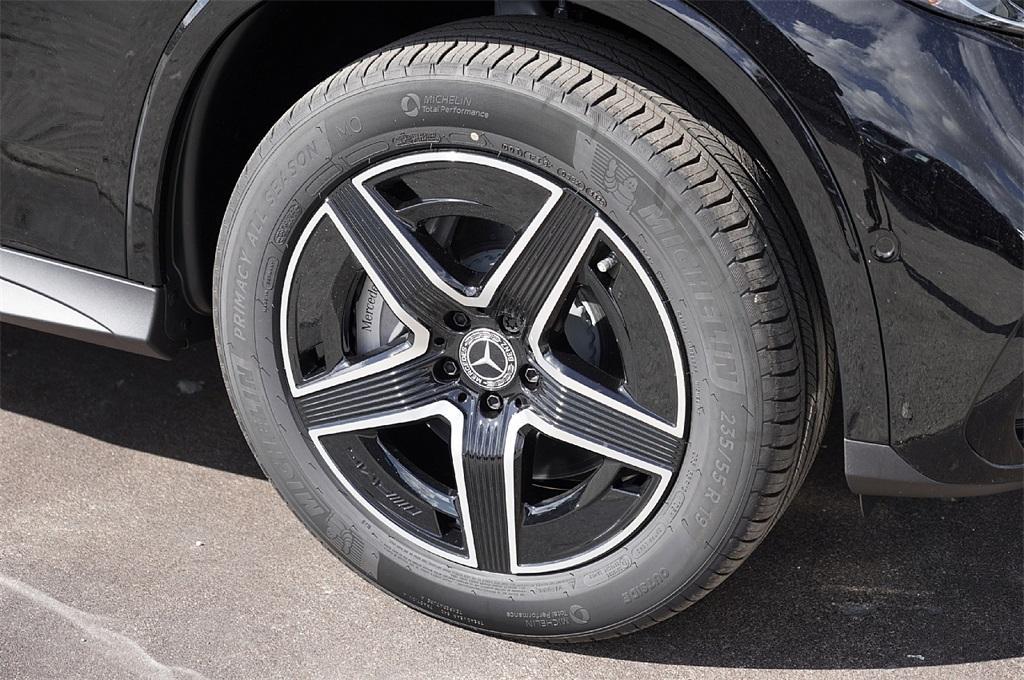 new 2026 Mercedes-Benz GLC 300 car, priced at $67,060