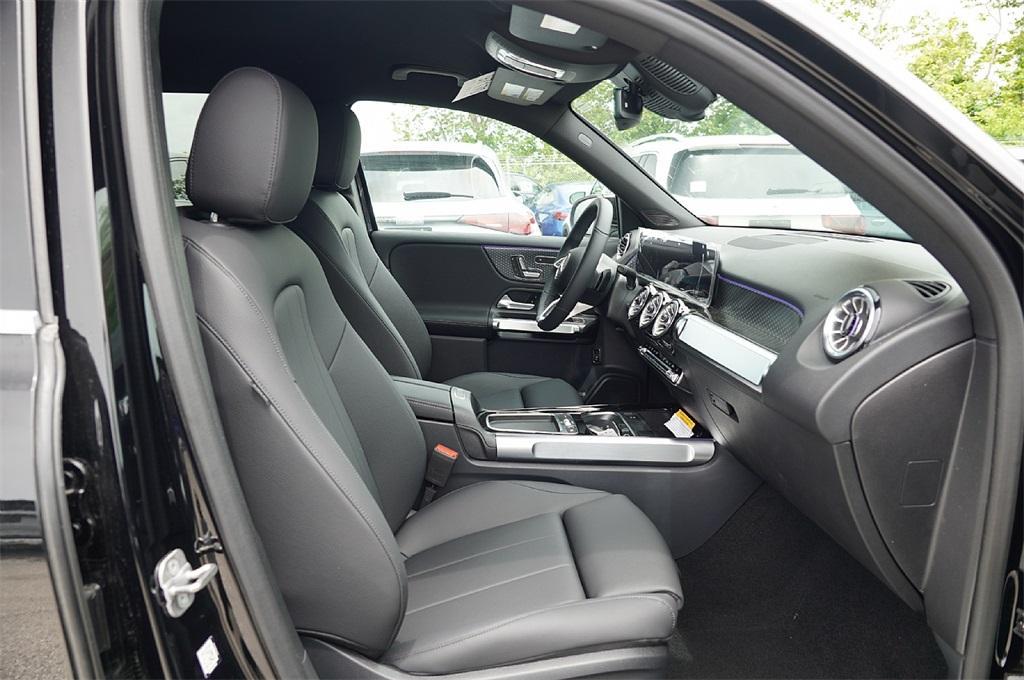 new 2025 Mercedes-Benz GLB 250 car, priced at $40,840