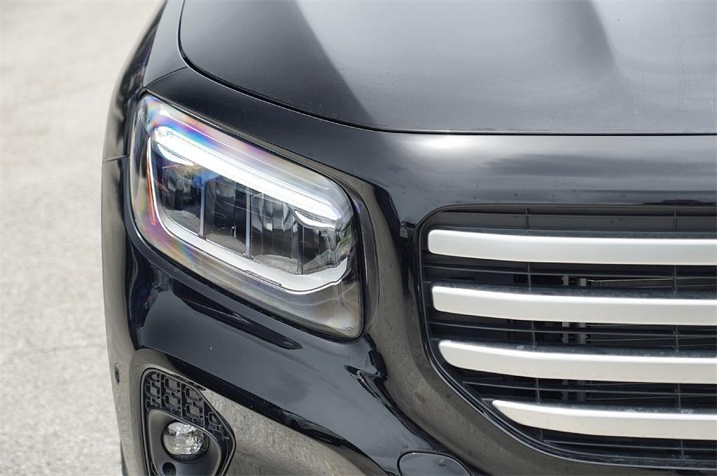 new 2025 Mercedes-Benz GLB 250 car, priced at $40,840