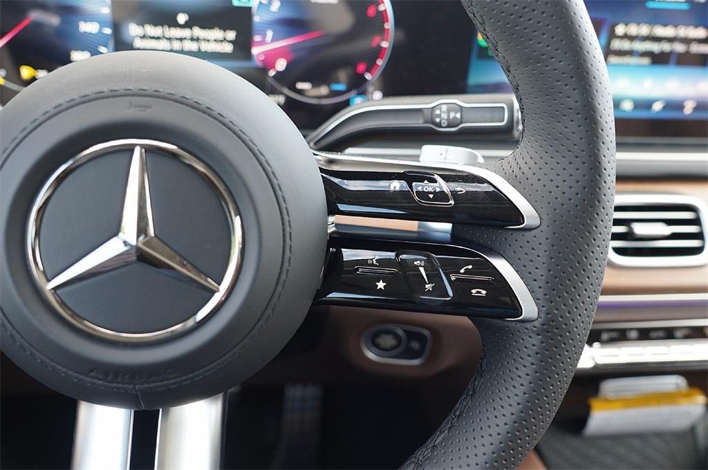 new 2025 Mercedes-Benz GLS 450 car, priced at $89,733
