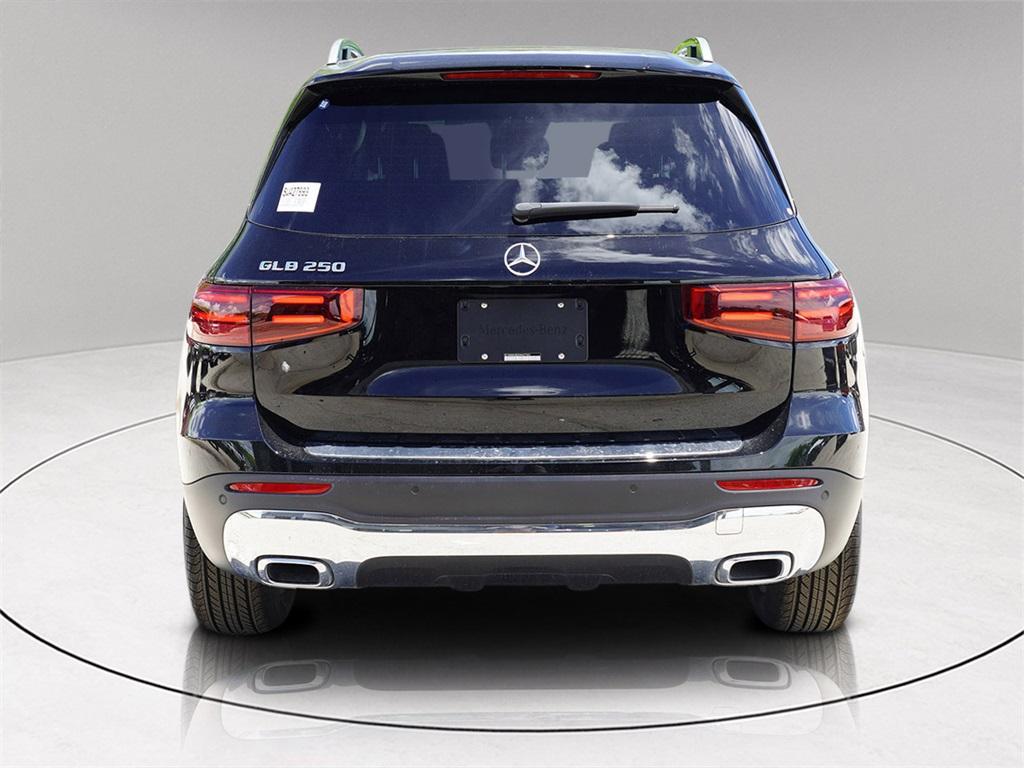 new 2025 Mercedes-Benz GLB 250 car, priced at $40,840