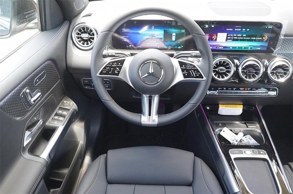 new 2025 Mercedes-Benz GLB 250 car, priced at $40,840