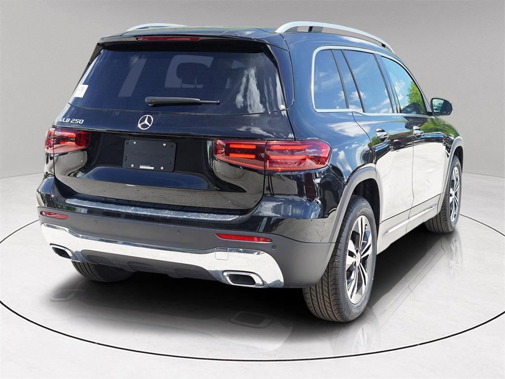 new 2025 Mercedes-Benz GLB 250 car, priced at $40,840