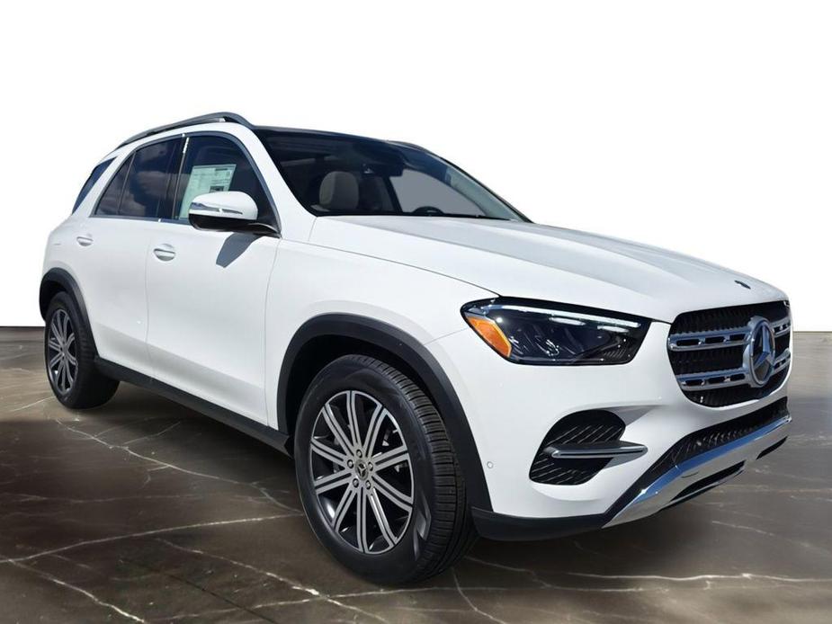 new 2024 Mercedes-Benz GLE 450 car, priced at $72,401