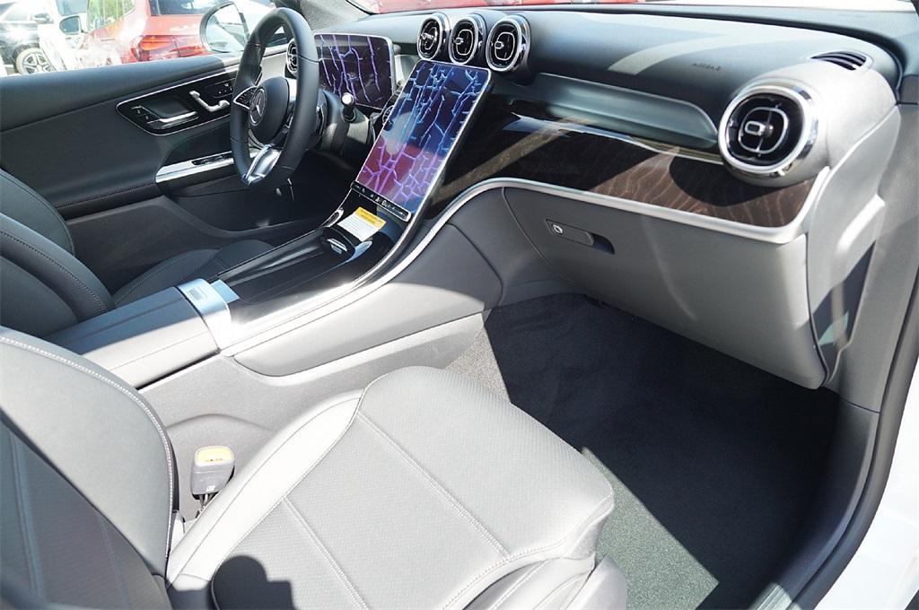 new 2025 Mercedes-Benz GLC 300 car, priced at $48,426