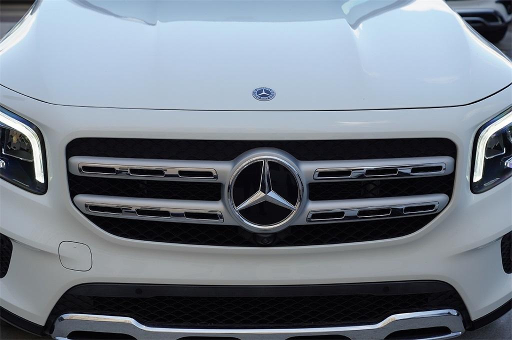 used 2022 Mercedes-Benz GLB 250 car, priced at $33,990