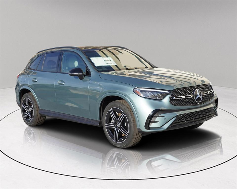 new 2025 Mercedes-Benz GLC 300 car, priced at $60,025