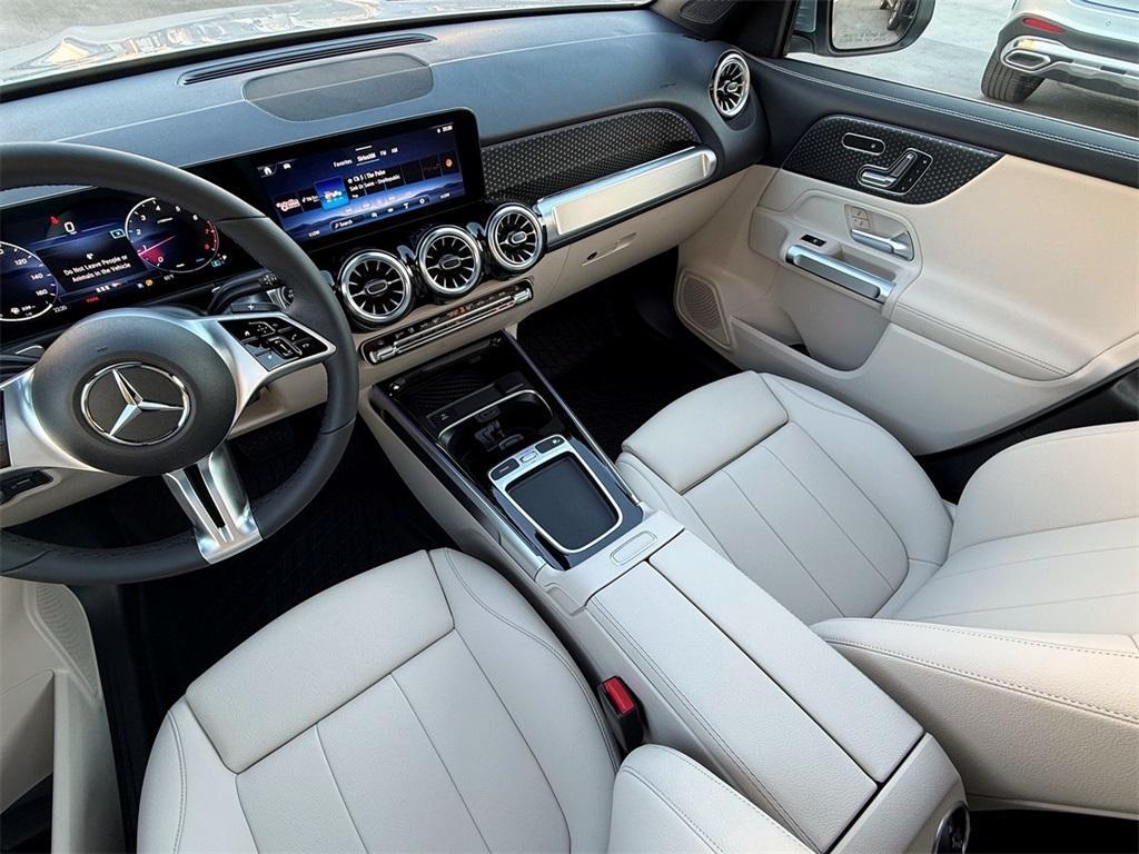 new 2025 Mercedes-Benz GLB 250 car, priced at $49,565