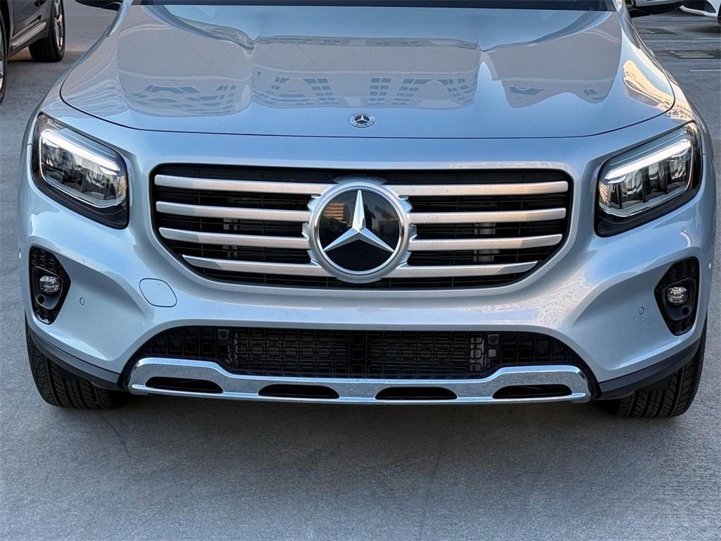 new 2025 Mercedes-Benz GLB 250 car, priced at $49,565