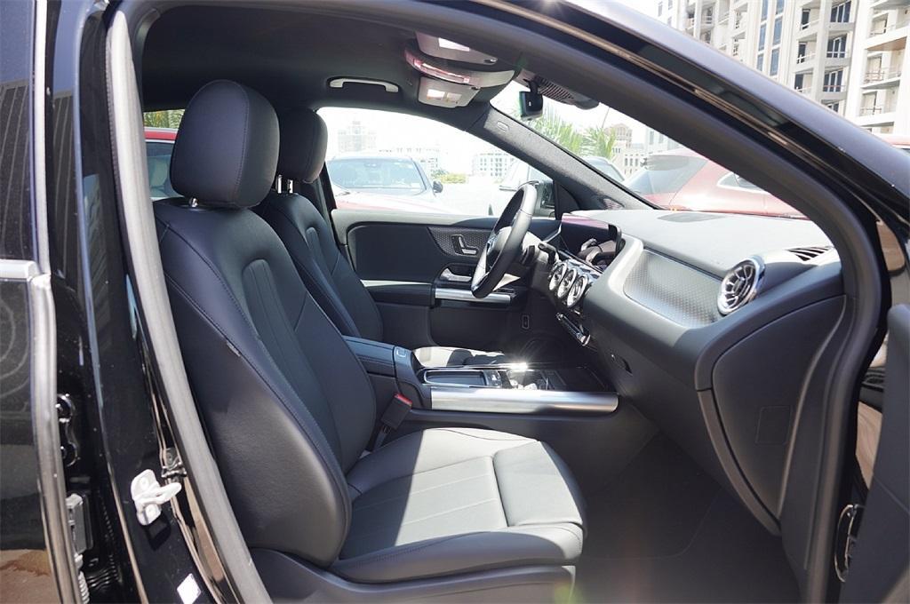 new 2025 Mercedes-Benz GLA 250 car, priced at $39,612