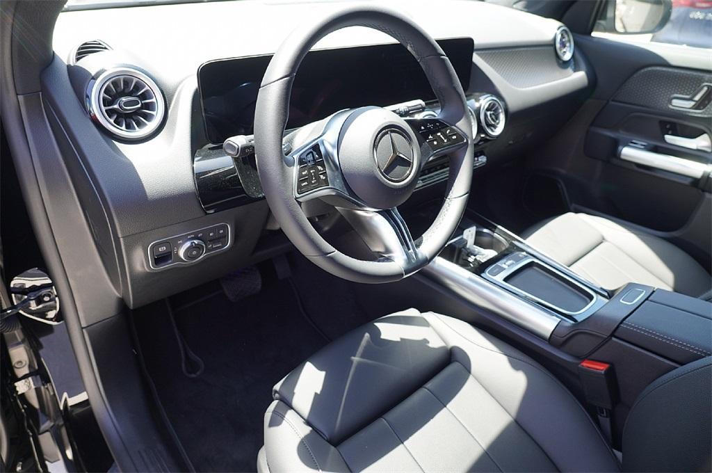 new 2025 Mercedes-Benz GLA 250 car, priced at $39,612