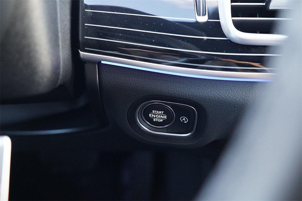 new 2025 Mercedes-Benz GLS 450 car, priced at $91,963