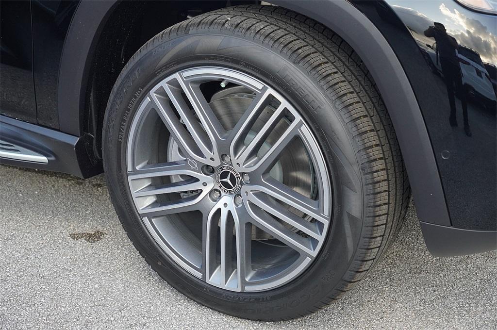 new 2025 Mercedes-Benz GLS 450 car, priced at $91,963
