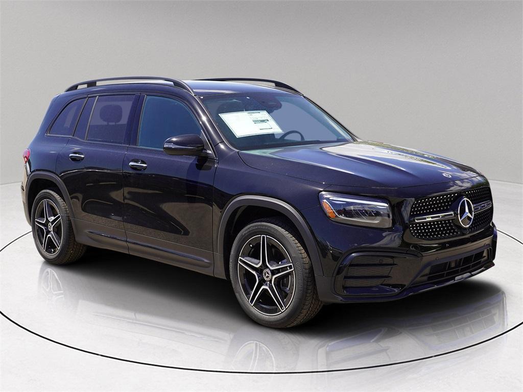 new 2025 Mercedes-Benz GLB 250 car, priced at $45,405
