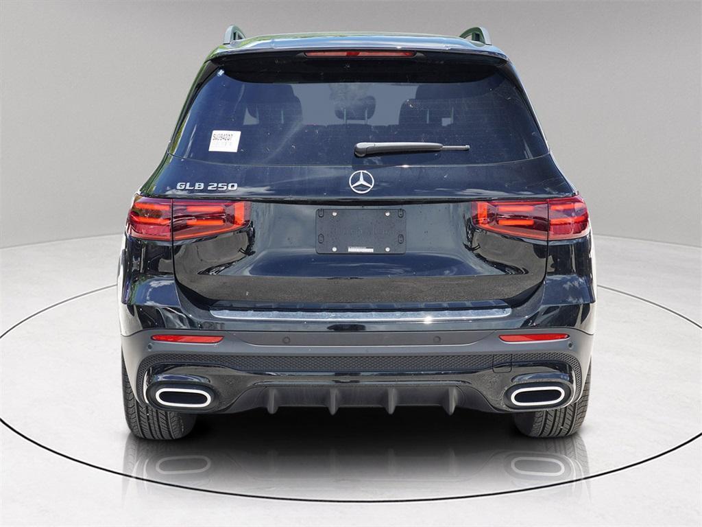 new 2025 Mercedes-Benz GLB 250 car, priced at $45,405