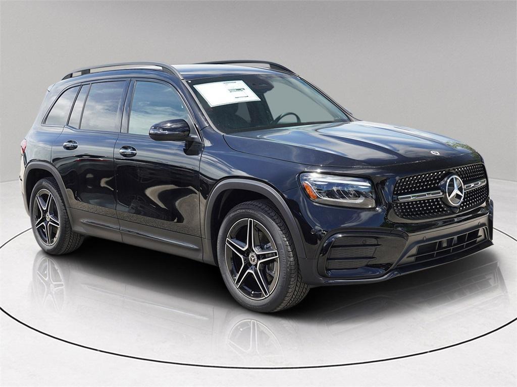 new 2025 Mercedes-Benz GLB 250 car, priced at $45,405