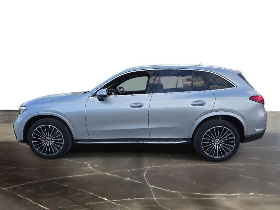 new 2024 Mercedes-Benz GLC 300 car, priced at $57,139