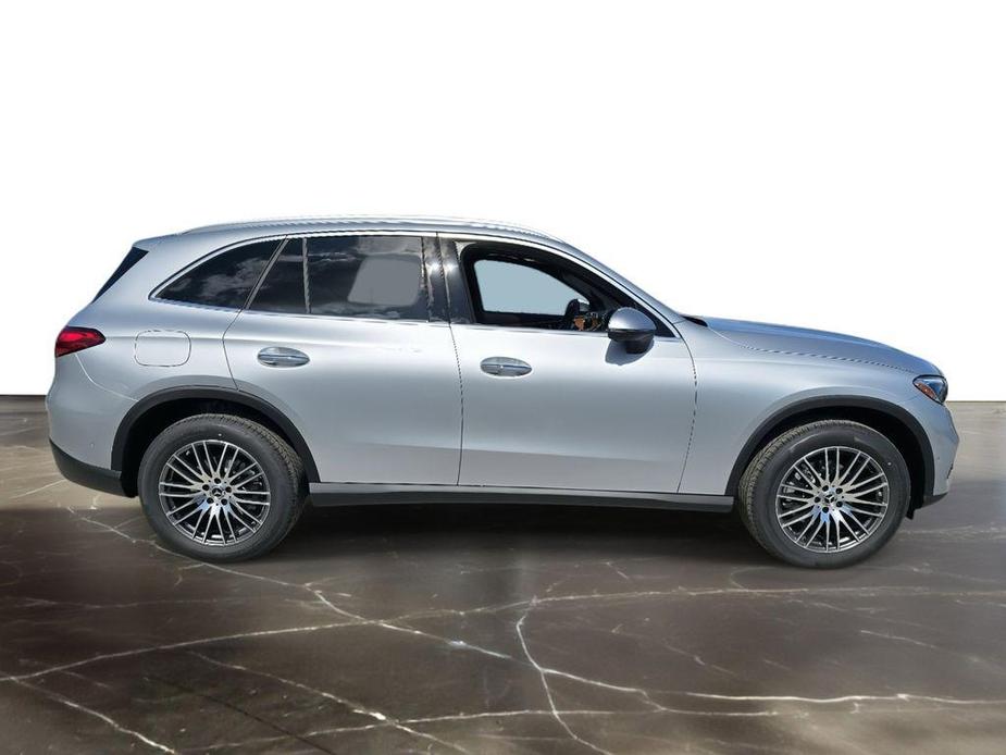 new 2024 Mercedes-Benz GLC 300 car, priced at $52,991